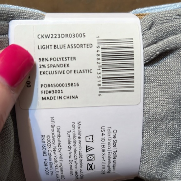 NWT Ladies’ Calvin Klein Soft Crew Socks - Picture 4 of 7